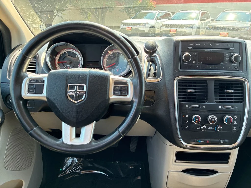 Used 2017 Black Dodge SE image 14