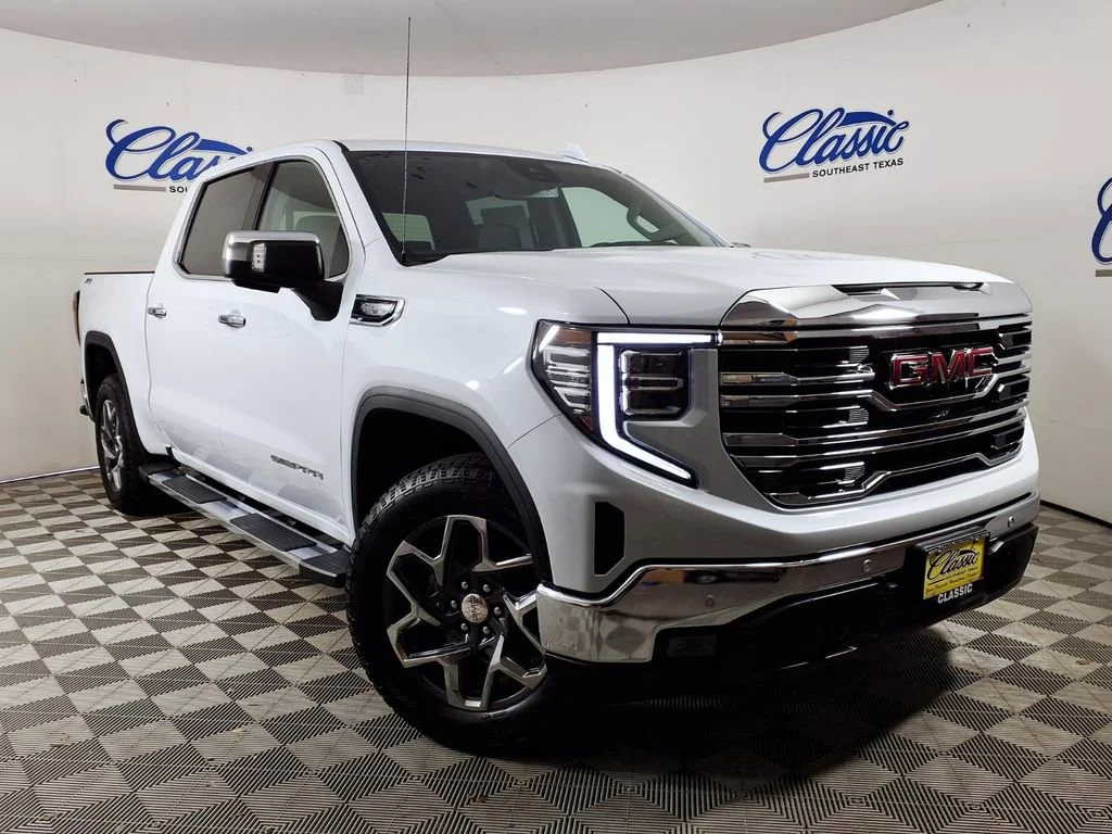 New 2026 Glacier White Tricoat GMC SLT image 1