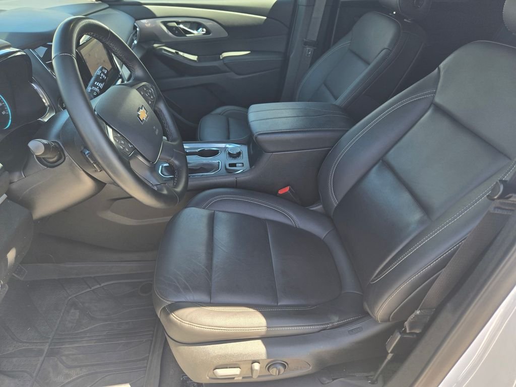Used 2023 Beige Chevrolet LT Leather image 11