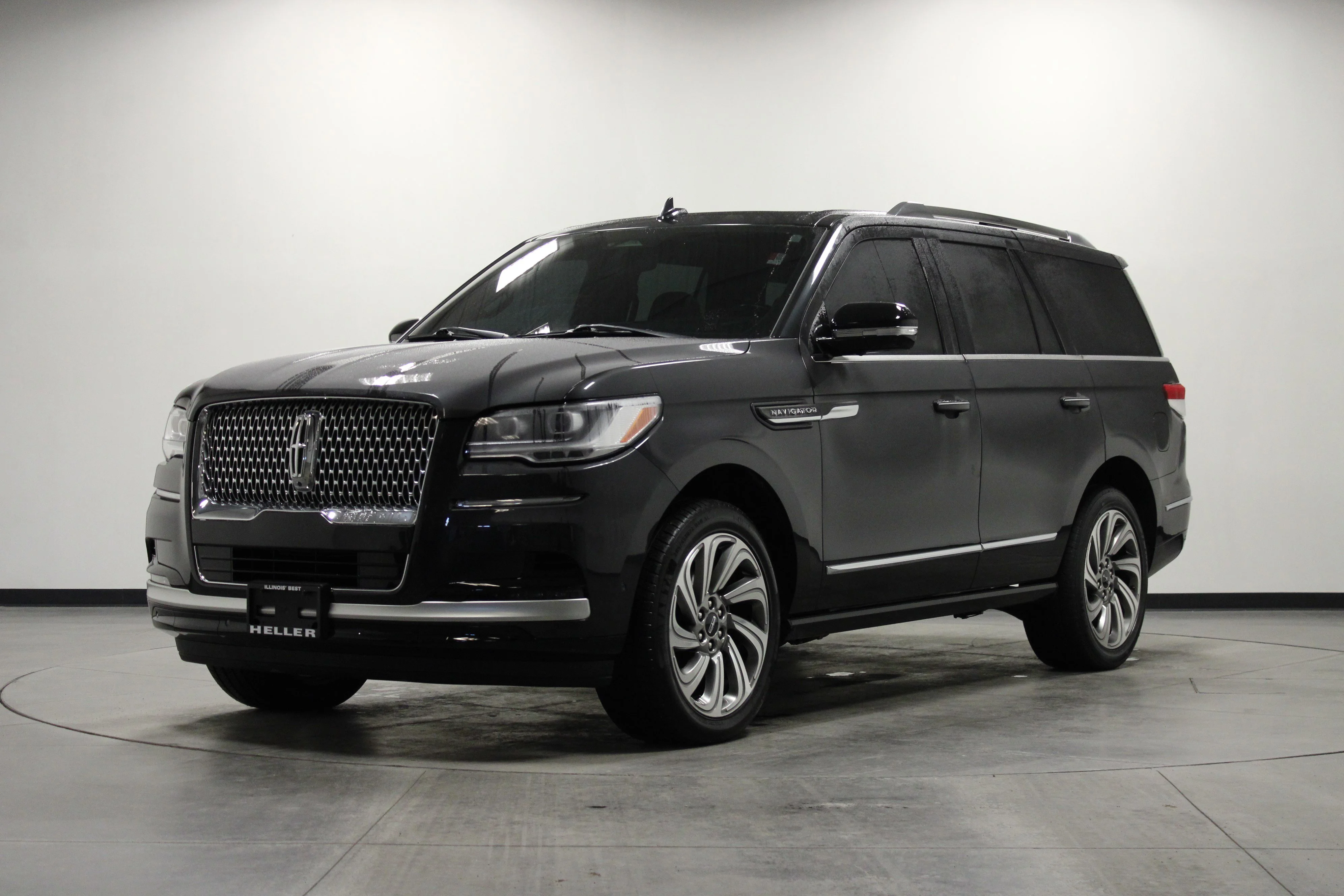 Used 2023 Starlight Gray Premium Colorant Lincoln Reserve image 8