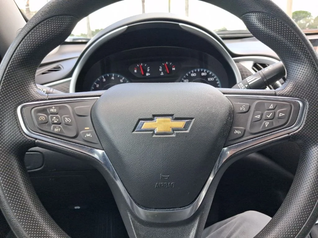 Used 2024 Gray Chevrolet LT image 30