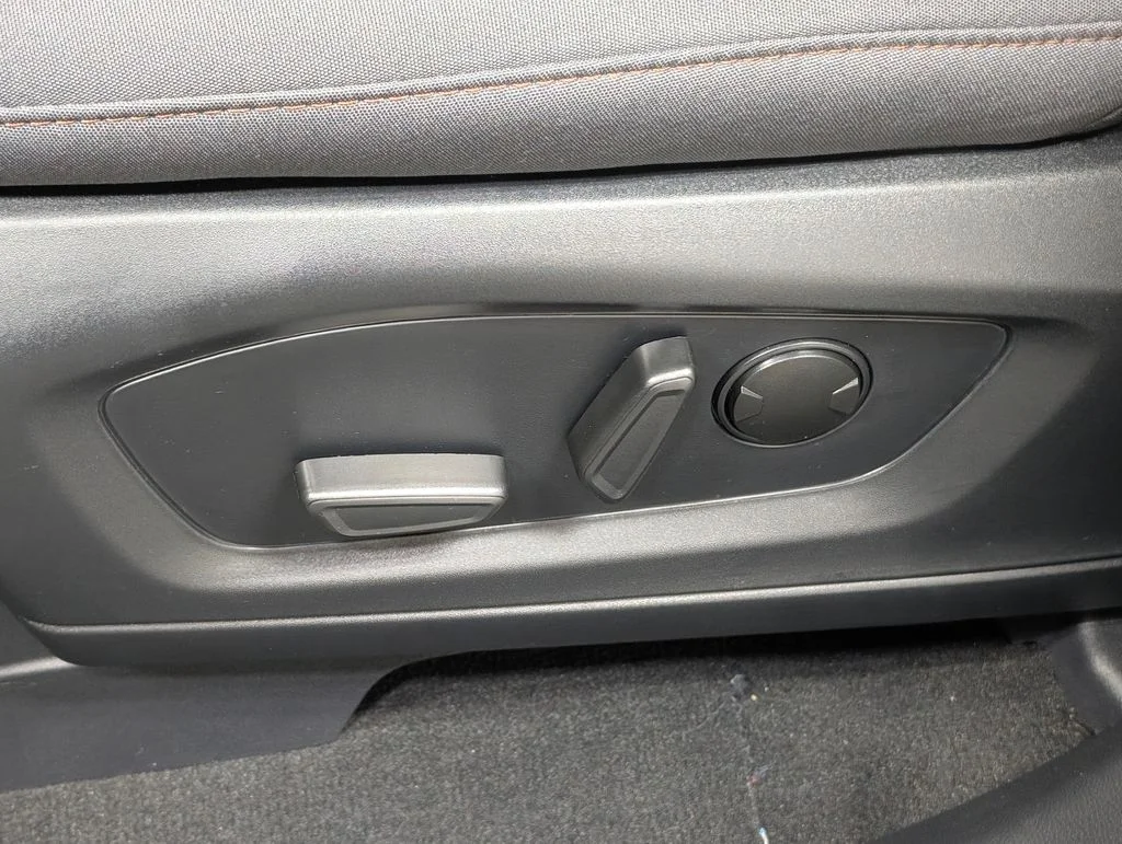 New 2026 Carbonized Gray Metallic Ford Active image 12