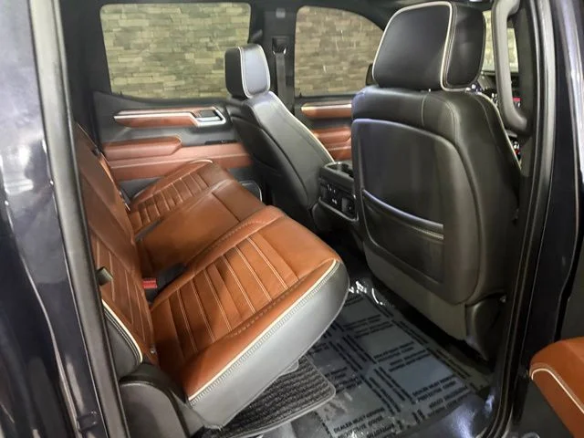 Used 2022 Titanium GMC Denali Ultimate image 31