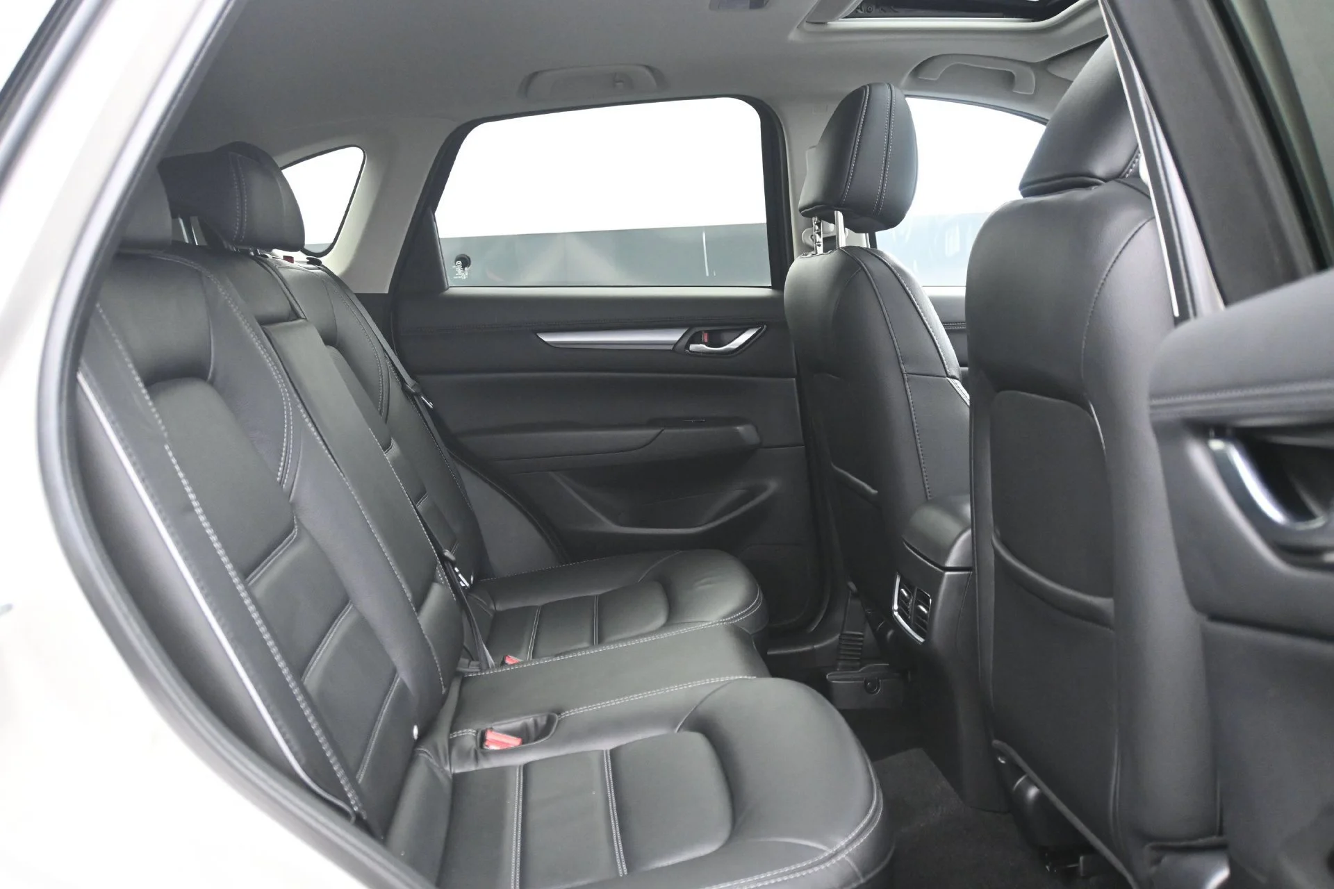Used 2025 Platinum Quartz Metallic Mazda 2.5 S Preferred Package image 14