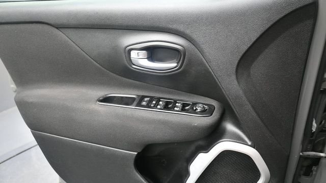 Used 2020 Gray Jeep Sport image 20