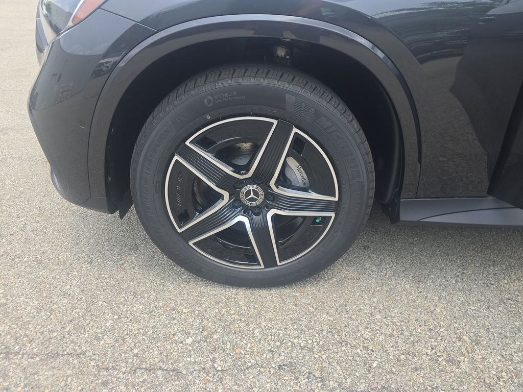 New 2026 Graphite Grey Metallic Mercedes-Benz GLC 300 image 23