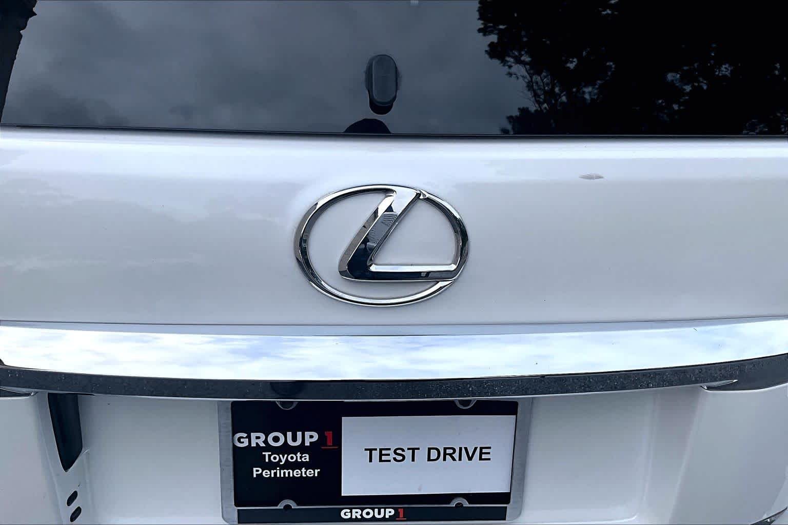 Used 2015 Starfire Pearl Lexus Luxury image 30