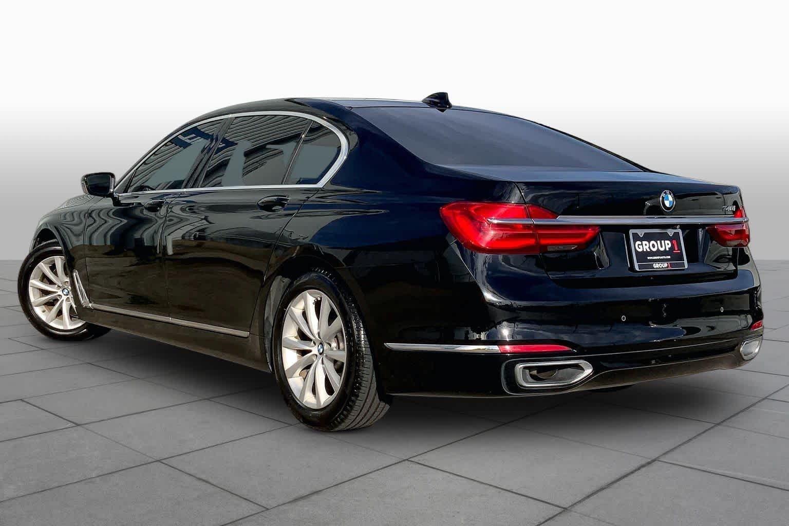 Used 2018 Jet Black BMW 740i image 12