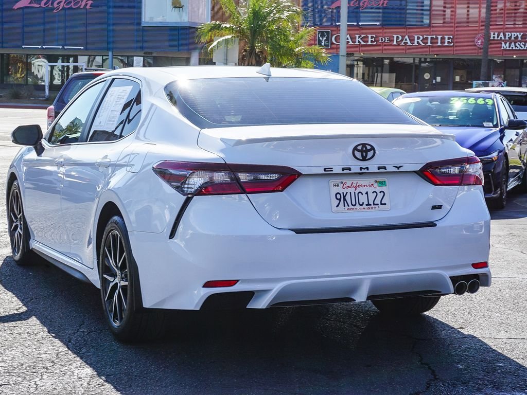 Used 2024 White Toyota SE image 5