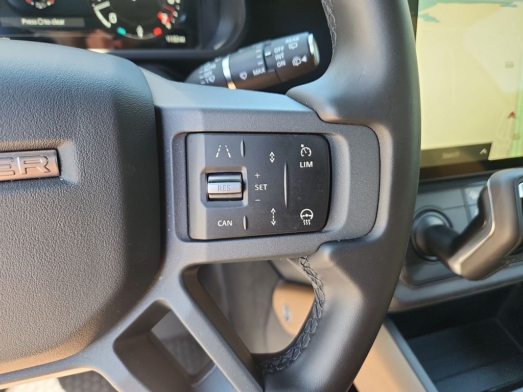 Used 2026 Fuji White Land Rover X-Dynamic SE image 22
