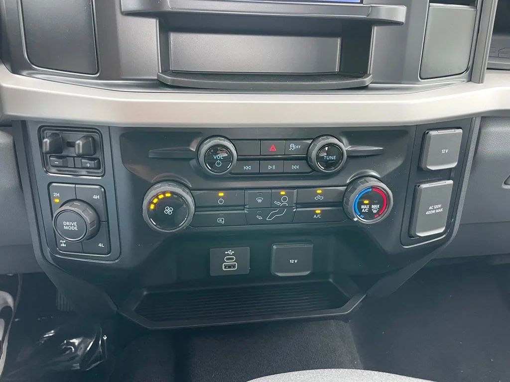 New 2026 Oxford White Ford F-350® XL image 13