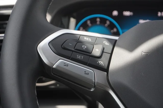 New 2026 Pure Gray Volkswagen 2.0T SE w/Technology image 29