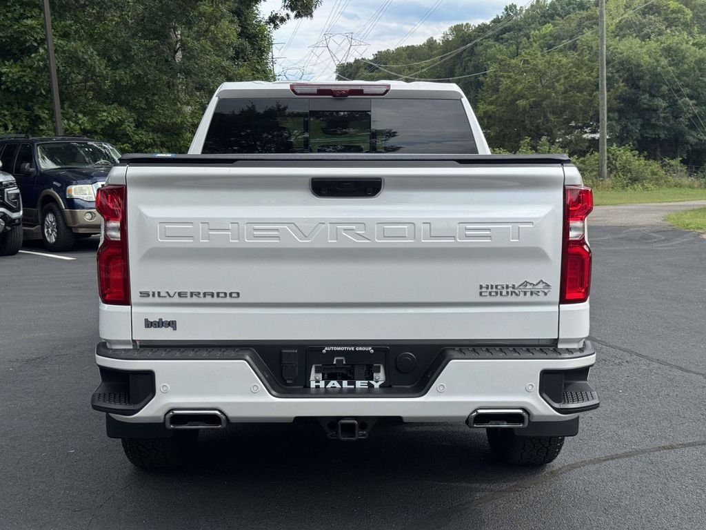 Used 2025 Beige Chevrolet High Country image 22