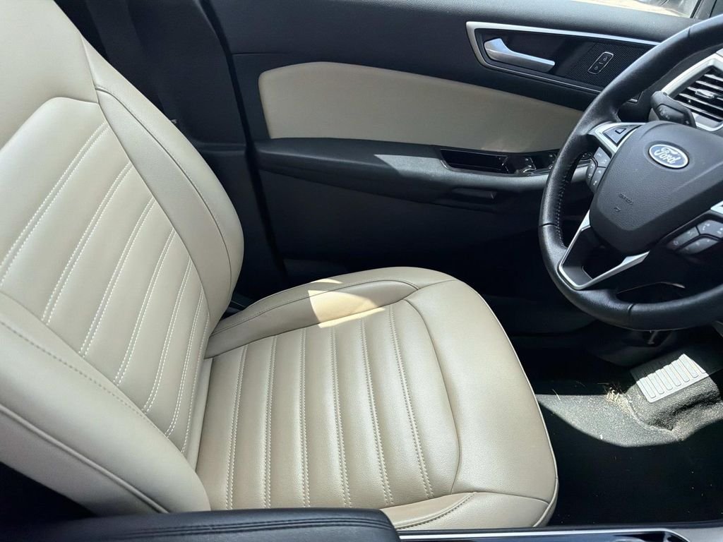 Used 2019 White Ford SEL image 10