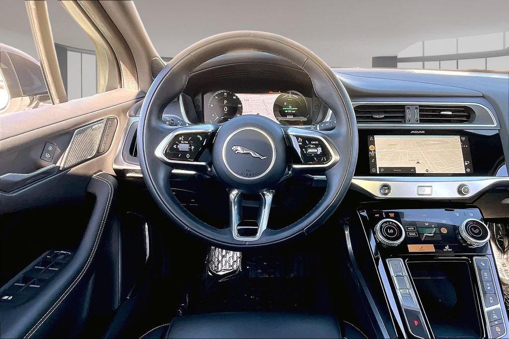 Used 2023 White Jaguar HSE image 8