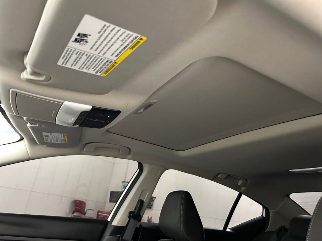 Used 2024 White Nissan 2.5 SV image 25