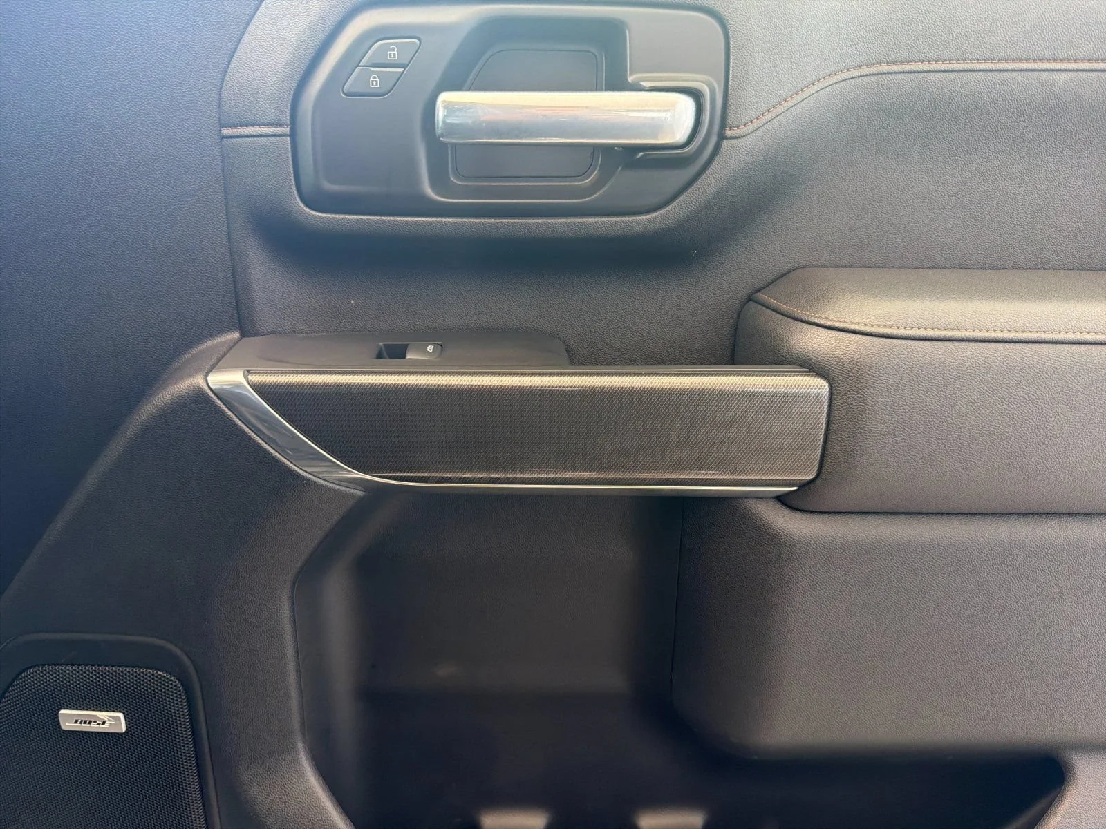 Used 2022 ONYX BLACK GMC AT4 image 18