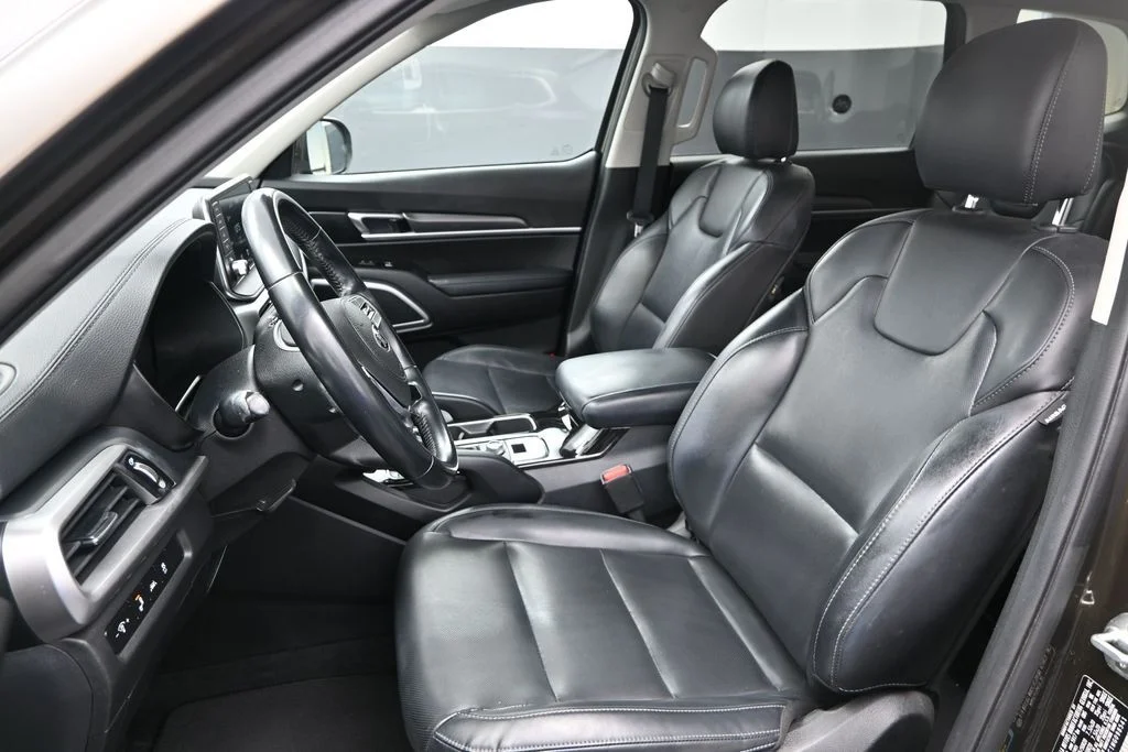 Used 2021 Green Kia S image 19