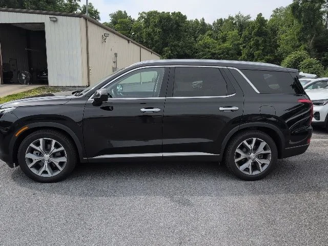 Used 2020 Black Hyundai SEL image 4