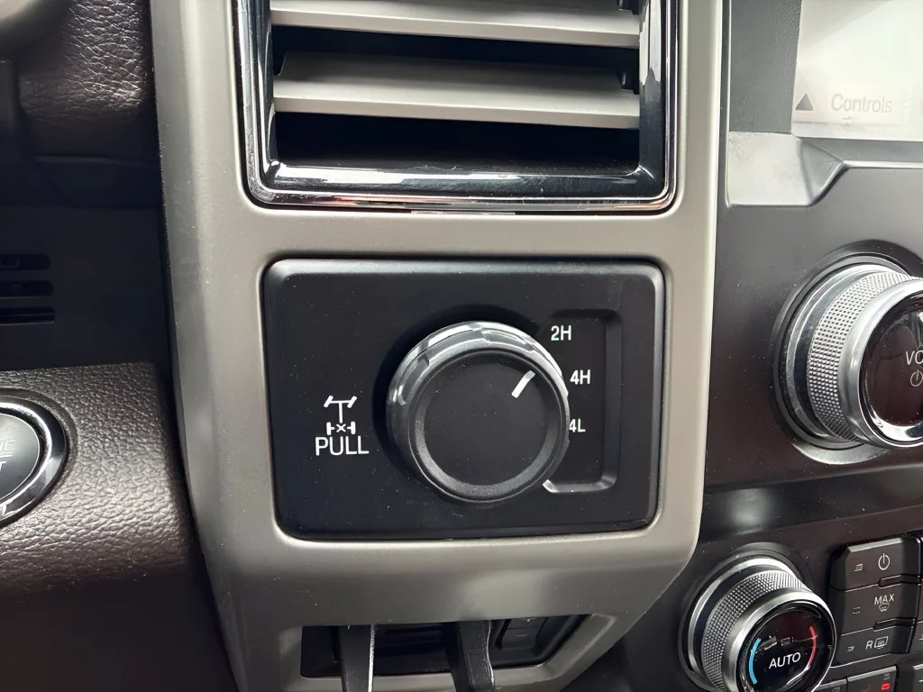 Used 2019 White Ford King Ranch image 23