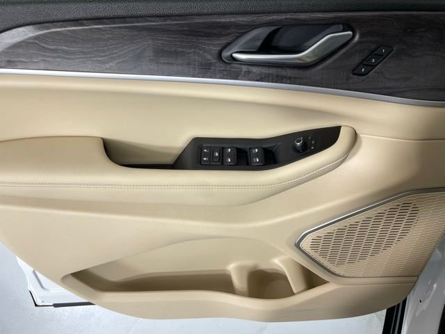New 2025 Bright White Clear-Coat Exterior Paint Jeep Limited image 7