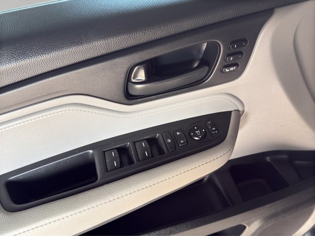 Used 2018 Gray Honda EX-L image 13