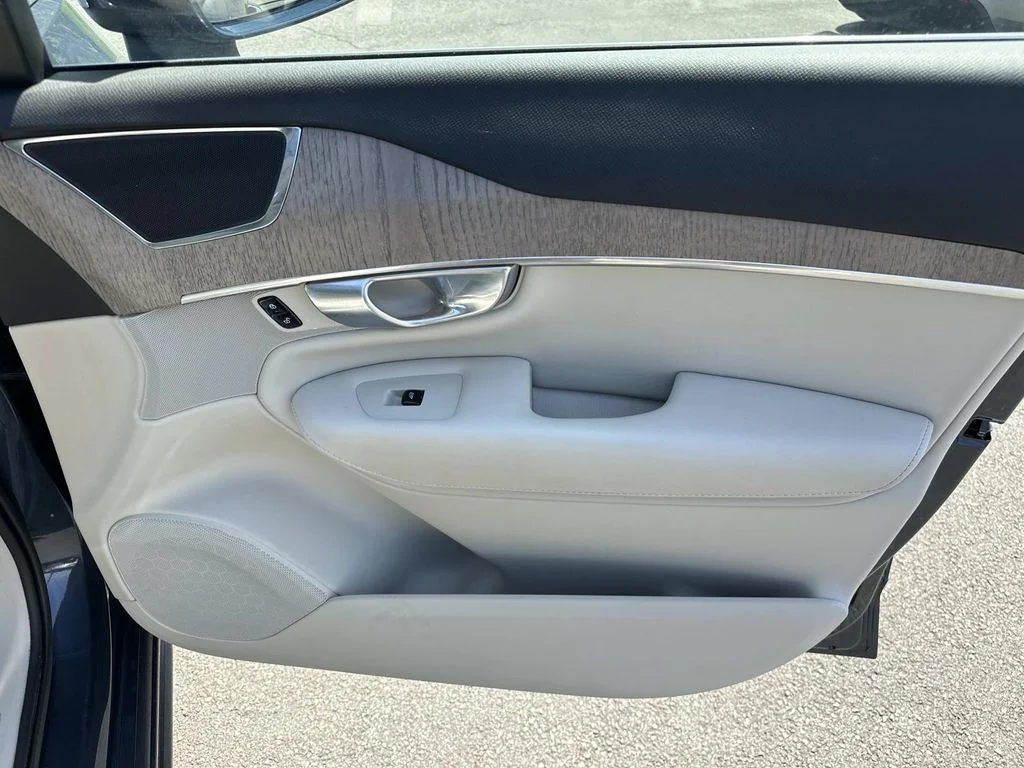 2023 Volvo XC90 Core - Photo 13