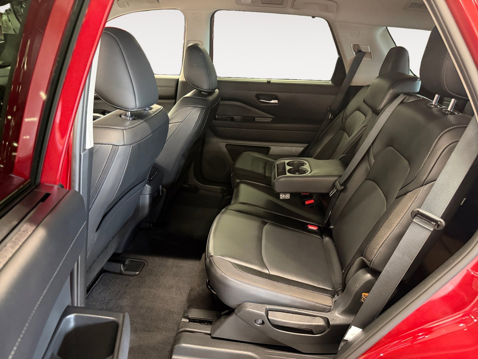 Used 2025 Scarlet Ember Tintcoat Nissan SL image 24