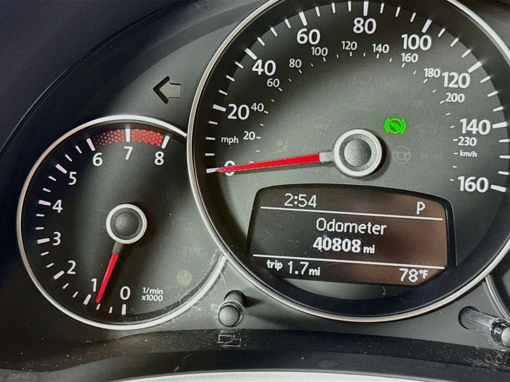 Used 2012 Red Volkswagen 2.5L image 14
