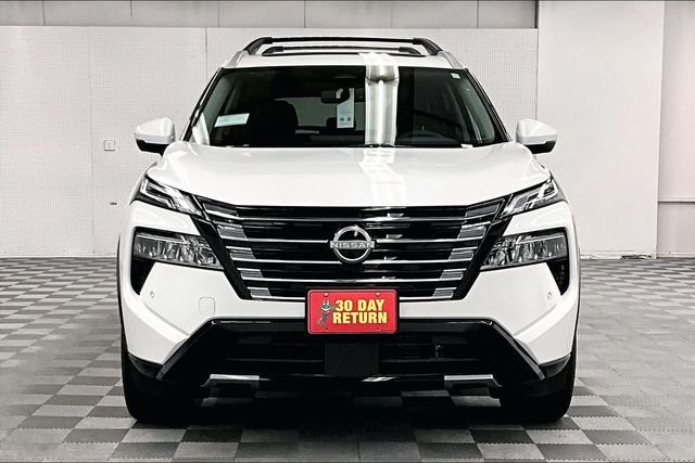 2025 Nissan Rogue Platinum - Photo 16