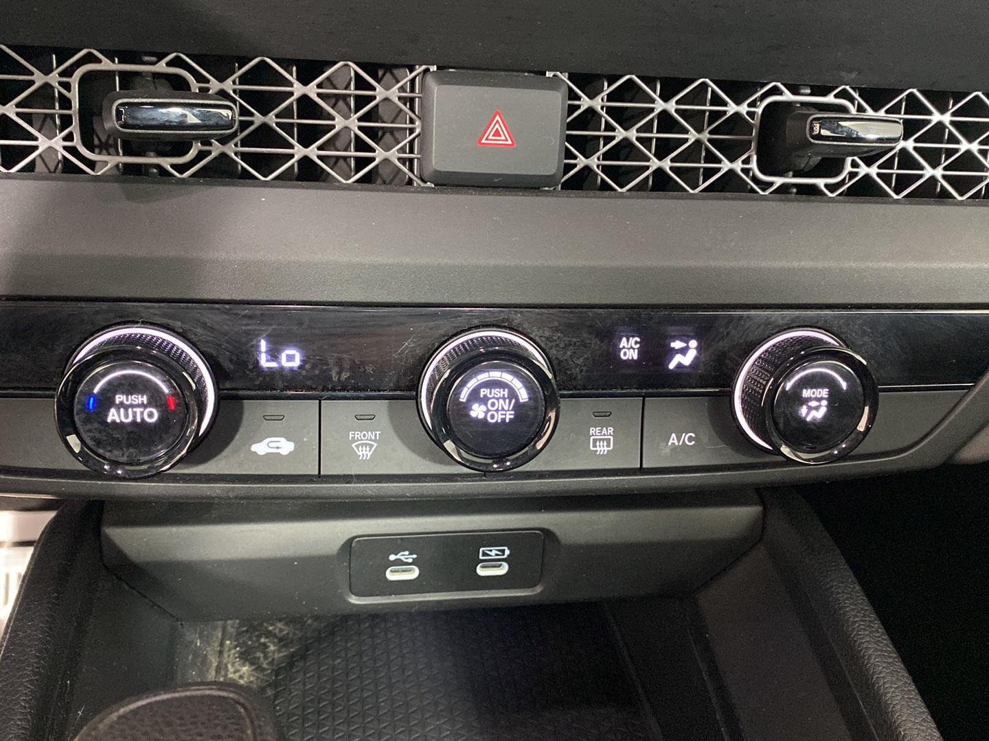 Used 2023 Platinum White Pearl Honda LX image 14