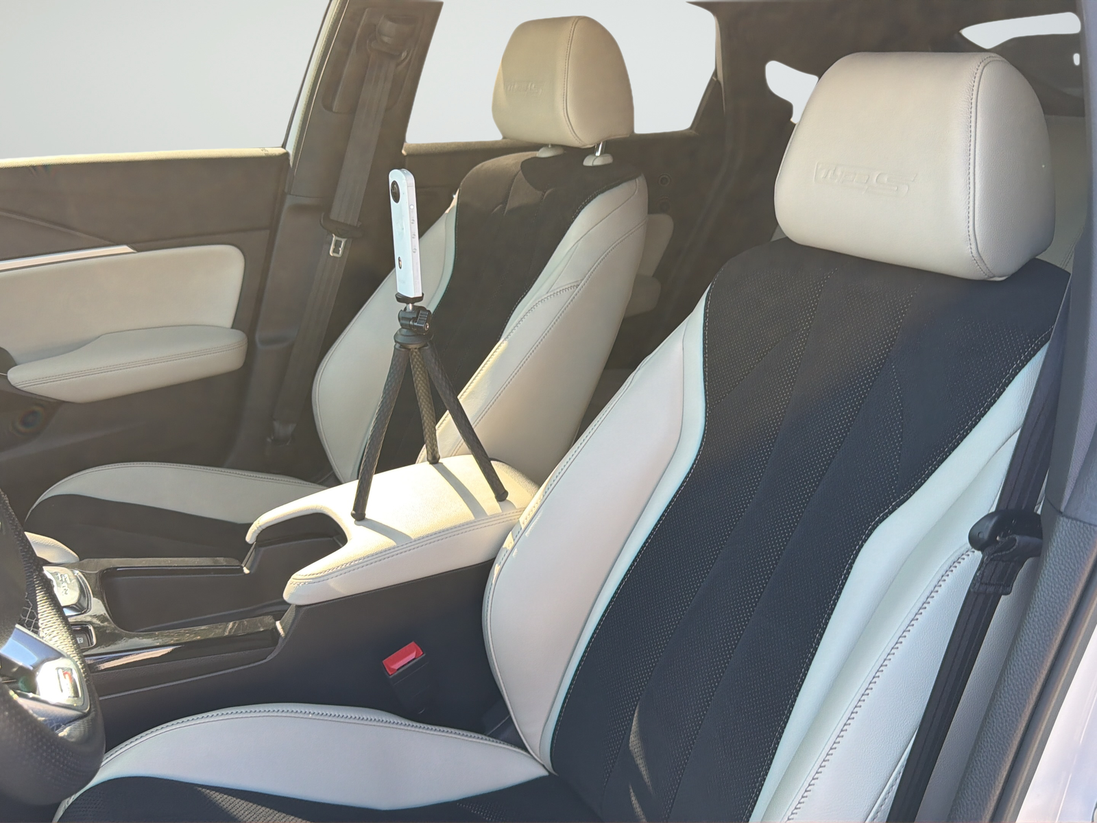 Used 2025  Acura Type S image 35