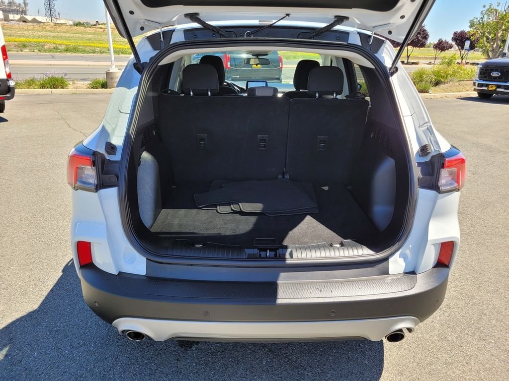 Used 2022 White Ford SEL image 10