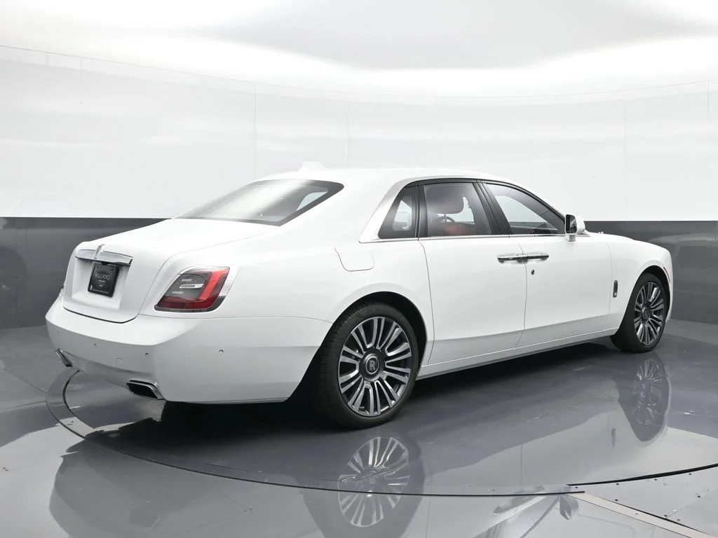 Certified Used 2021 White Rolls-Royce  image 2