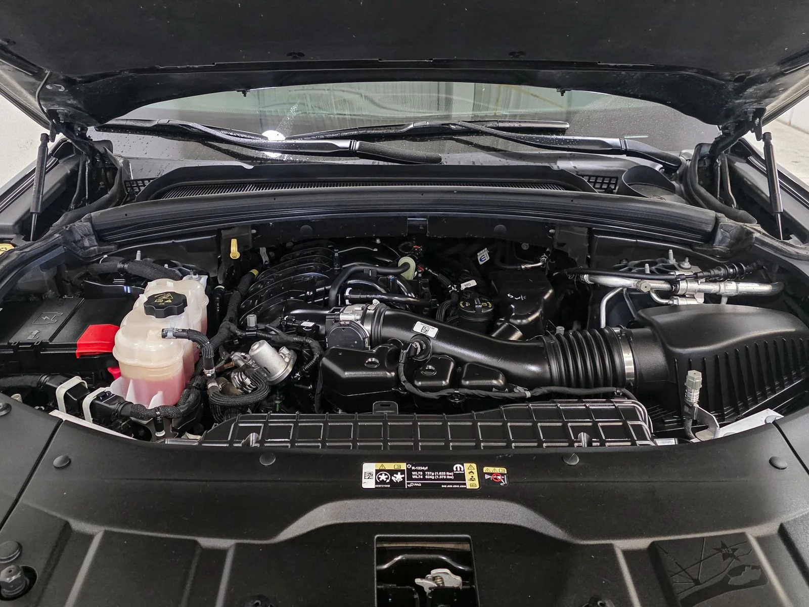 Used 2024 Gray Jeep Limited image 16