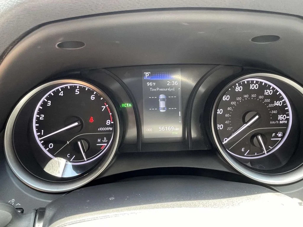 Used 2024 Ice Cap Toyota SE image 21