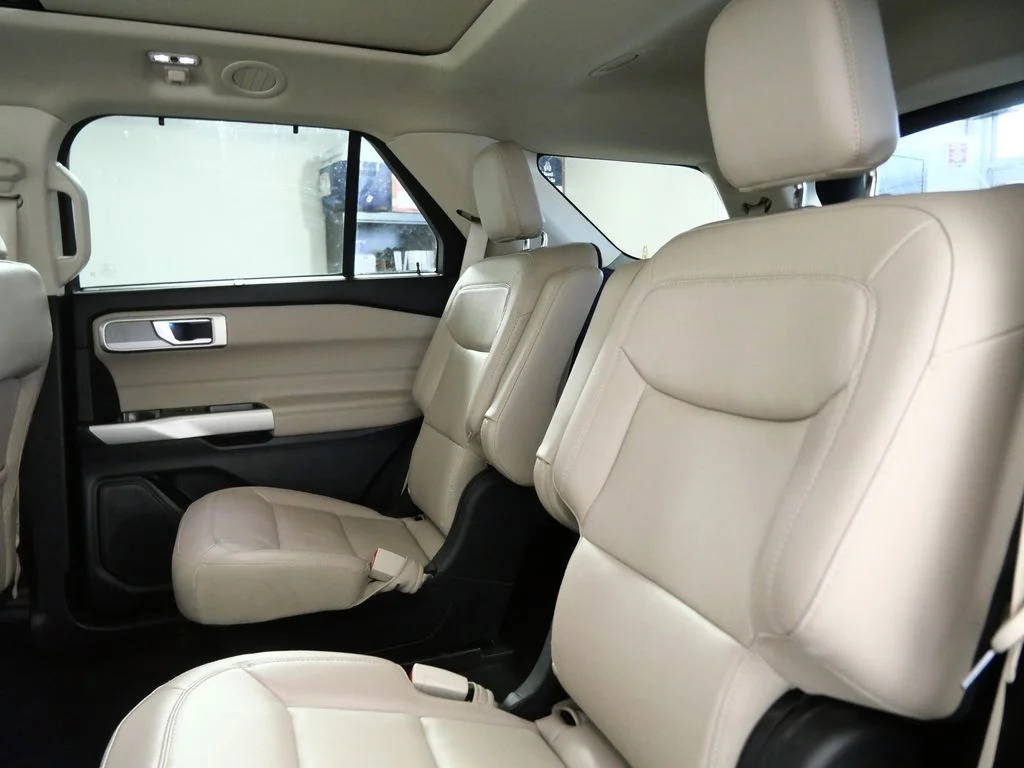 Used 2022 White Ford Limited image 14
