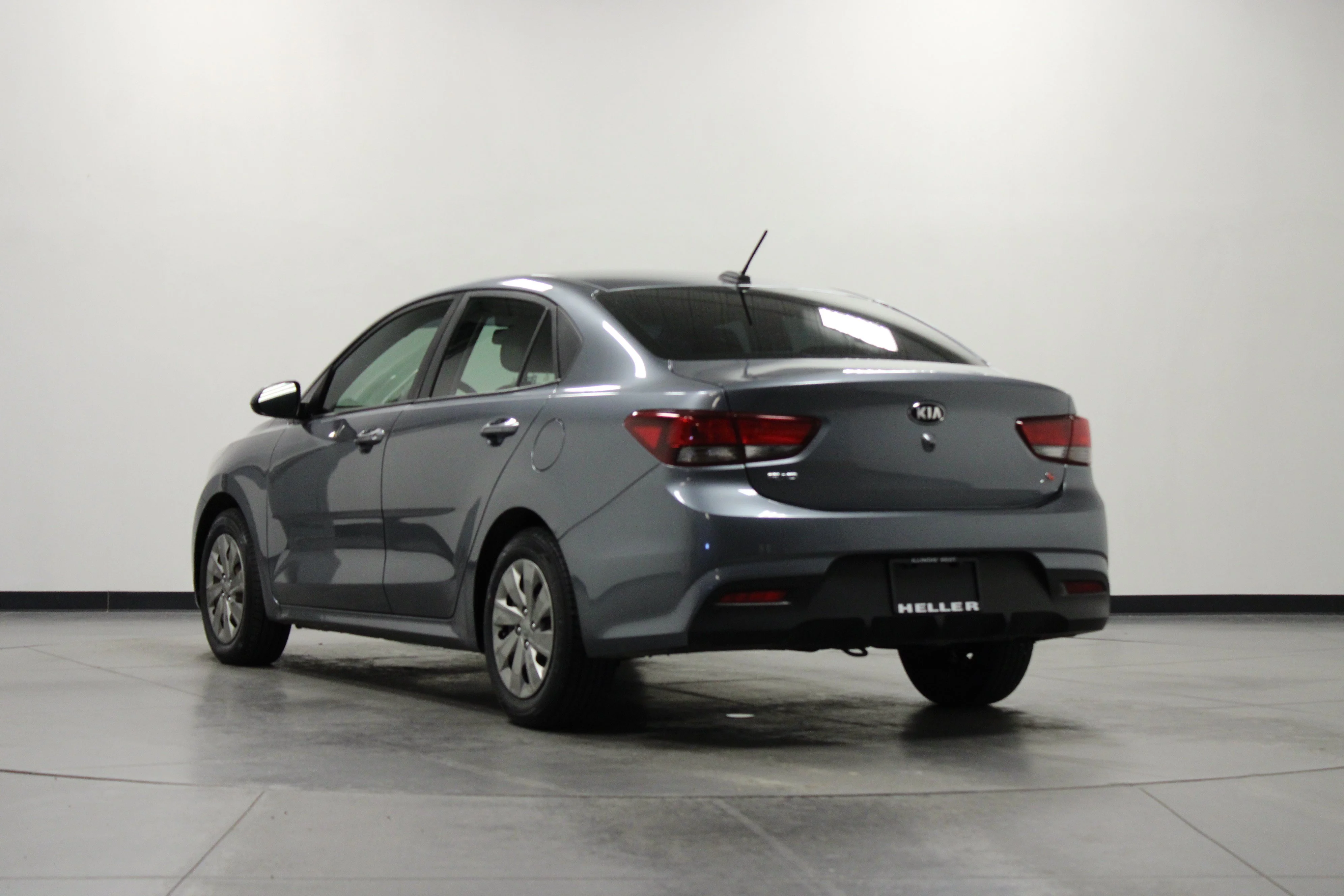 Used 2020 Phantom Gray Kia S image 6