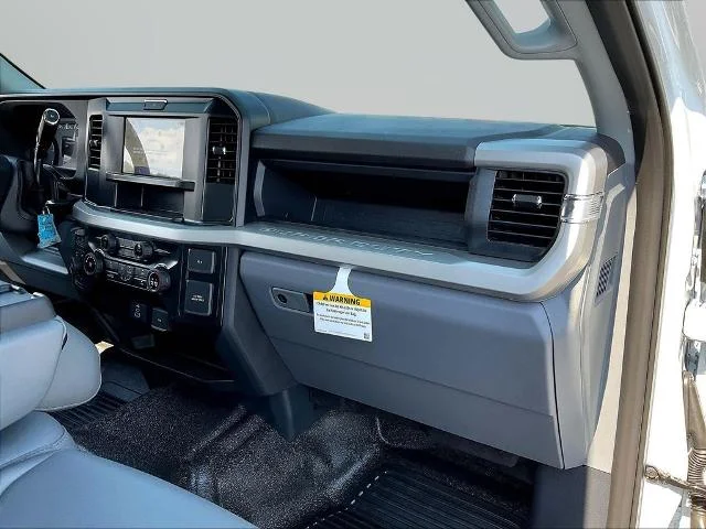 New 2026 Oxford White Ford F-450® XL image 72