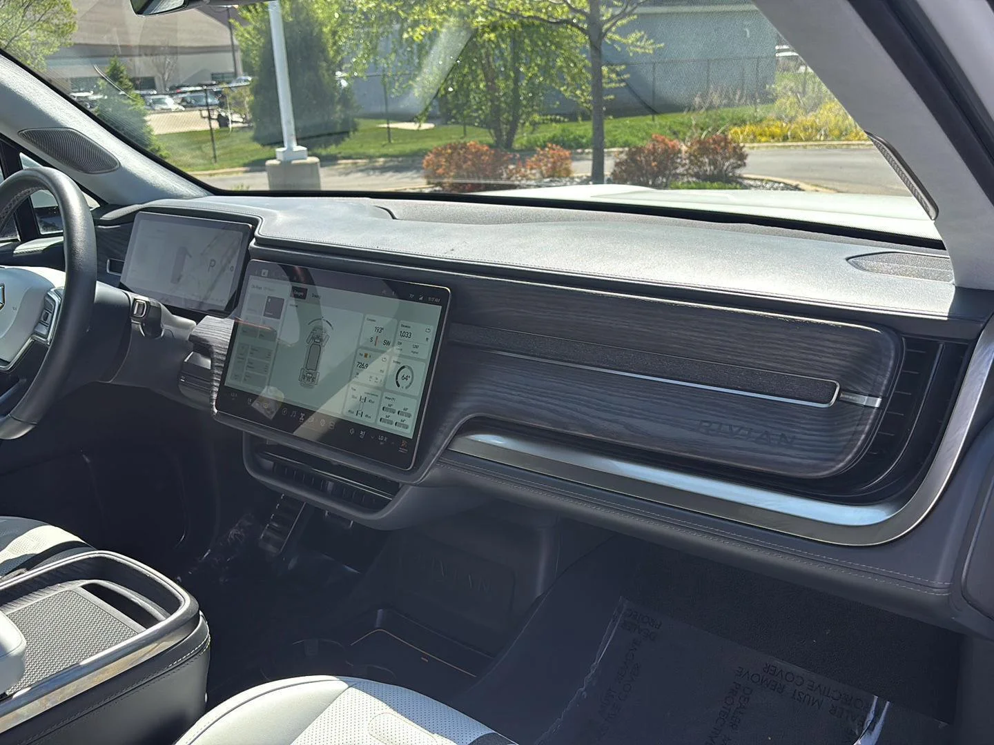 Used 2024 Glacier White Rivian Adventure image 12