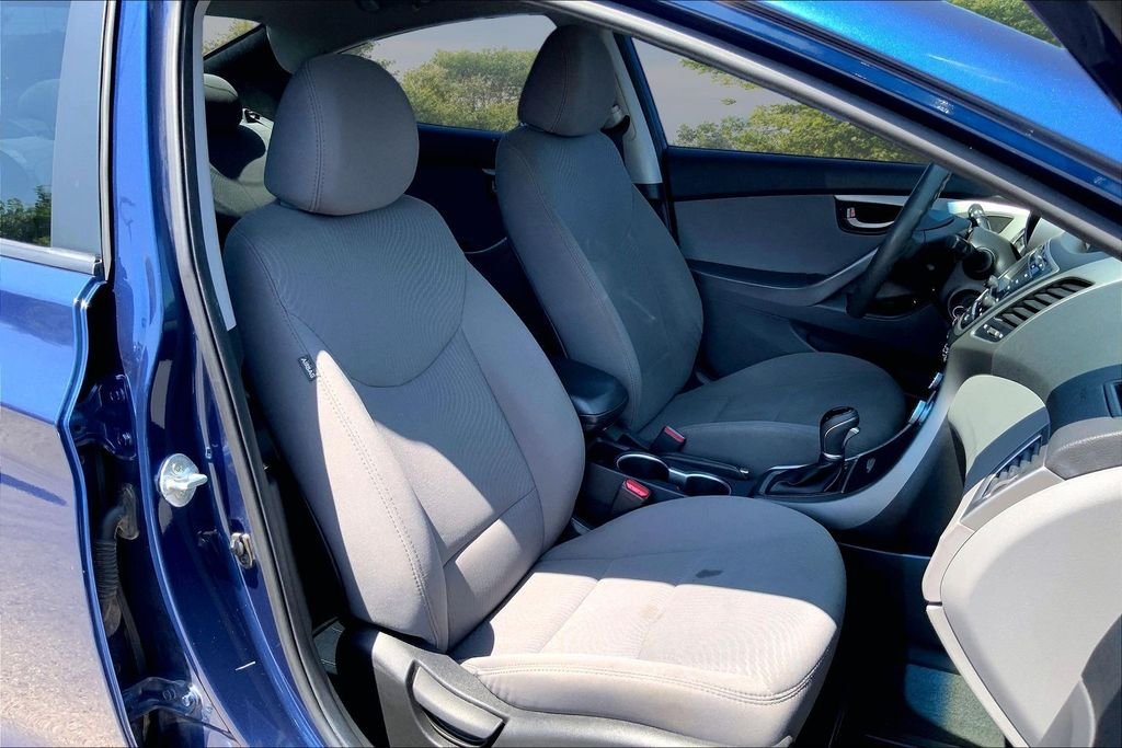 Used 2015 Blue Hyundai SE image 25