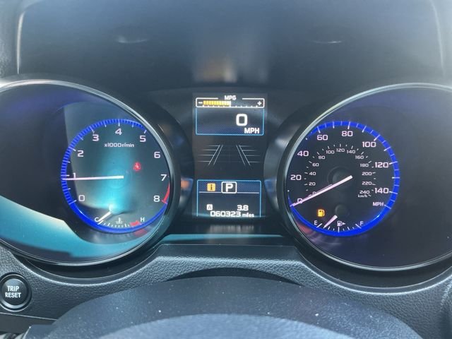 Used 2018 White Subaru 2.5i image 18