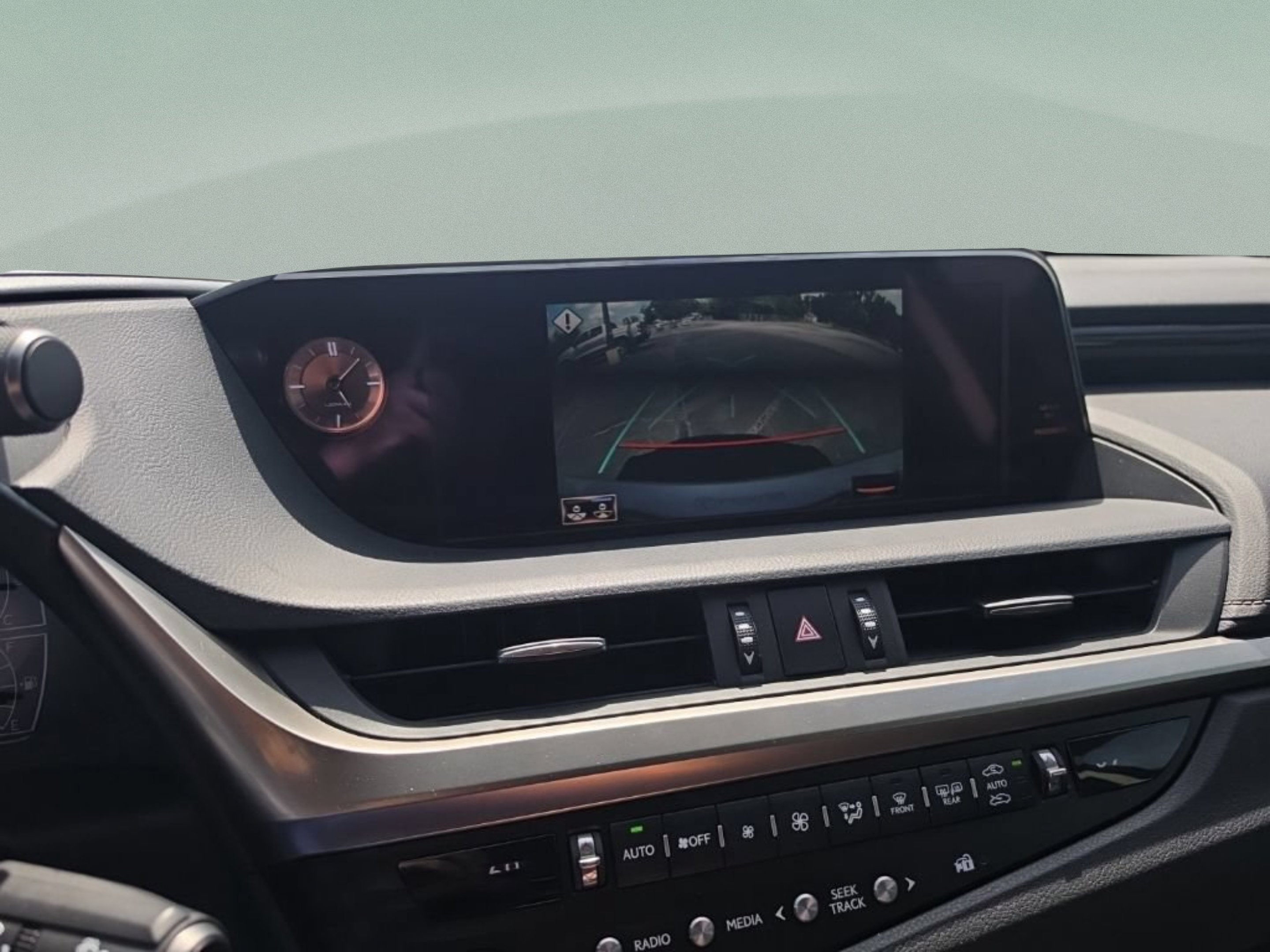 2019 Lexus ES 350 Luxury - Photo 18