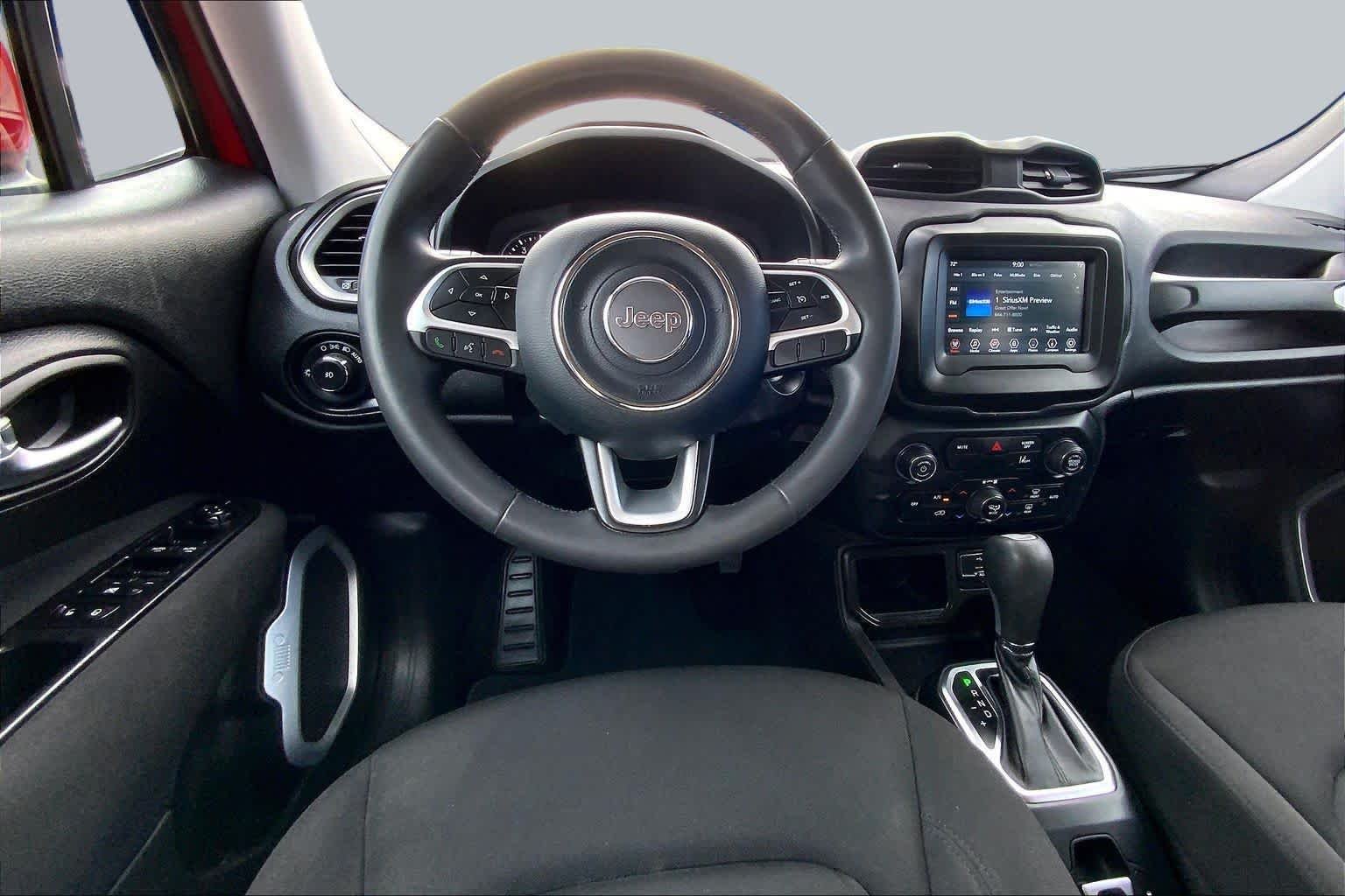 Pre-Owned 2021 Jeep Renegade Latitude