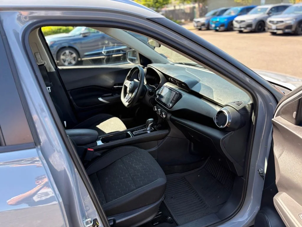 Used 2024 Gray Nissan SV image 22