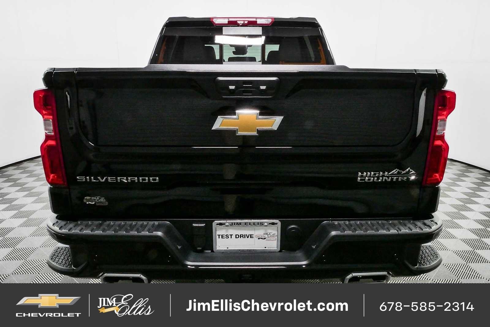 New 2026 Black Chevrolet High Country image 31