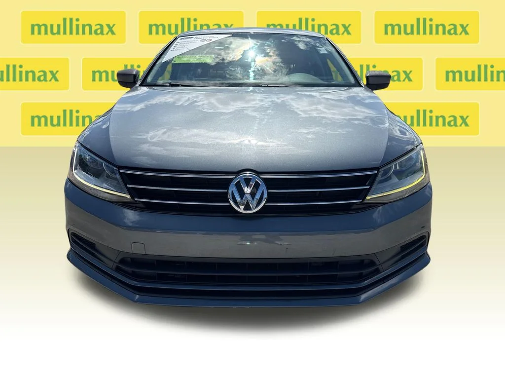 Certified Used 2017 Gray Volkswagen 1.4T S image 10