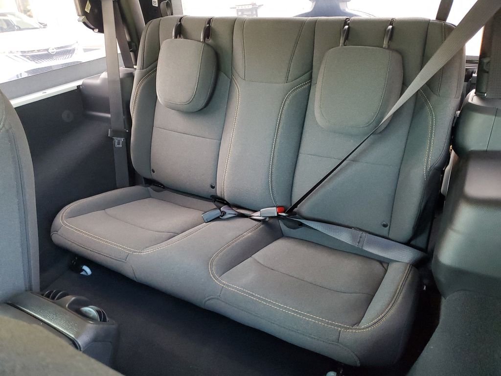 Used 2025 White Jeep Sport S image 7