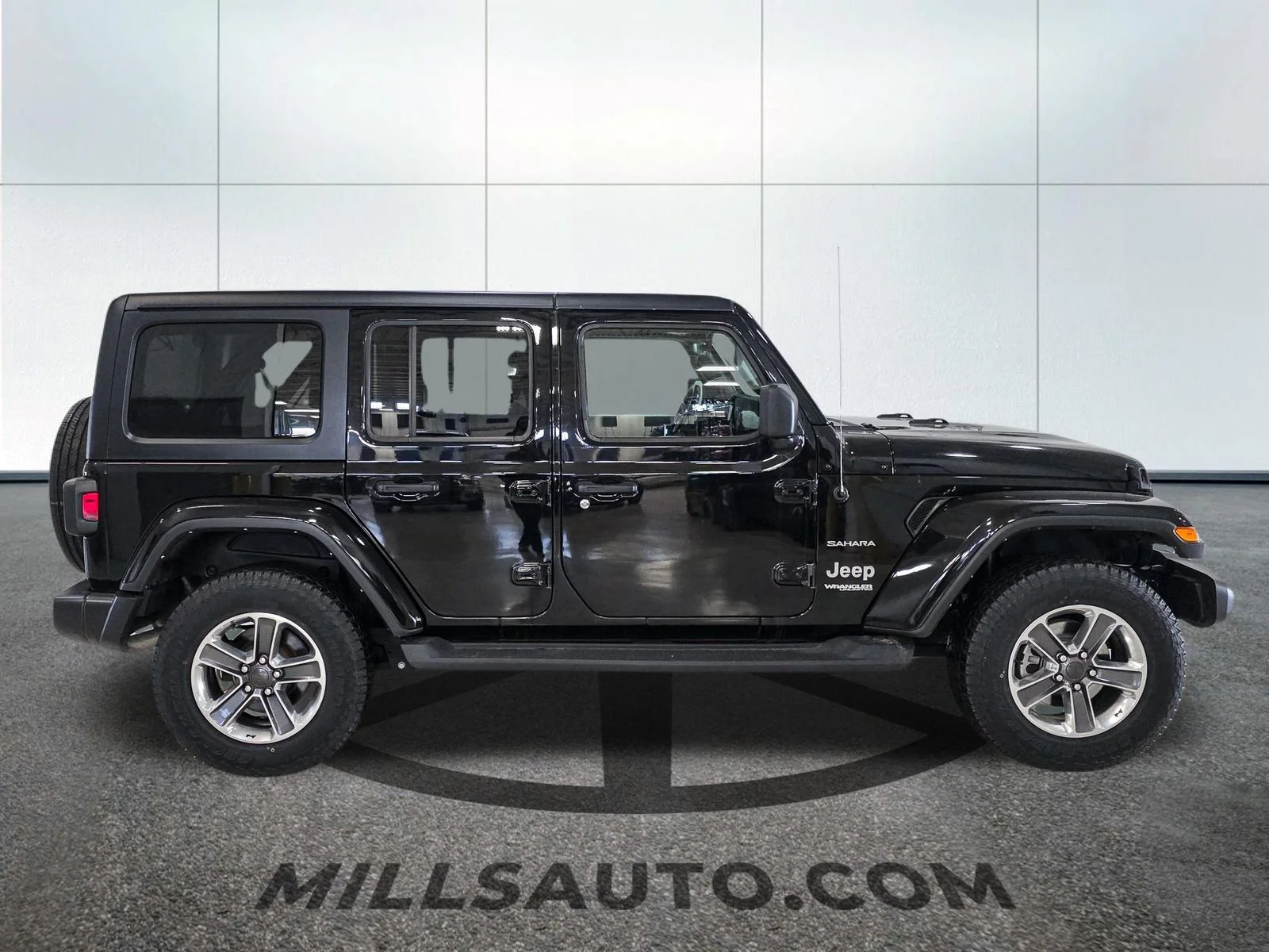 Certified Used 2021 Black Jeep Unlimited Sahara image 9
