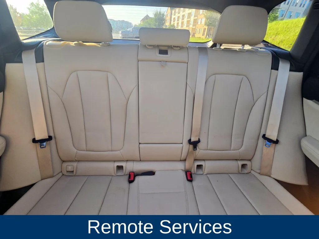 Used 2019 White BMW sDrive30i image 15